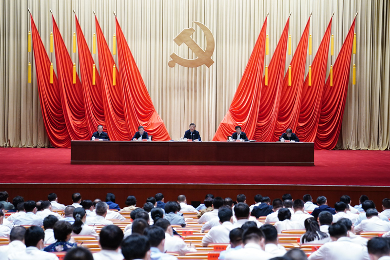 　　9月1日，2021年秋季學期中央黨校（國家行政學院）中青年干部培訓班在中央黨校開班。中共中央總書記、國家主席、中央軍委主席習近平在開班式上發(fā)表重要講話。新華社記者 翟健嵐 攝